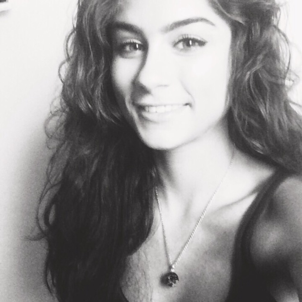 Meet your Posher, Holly